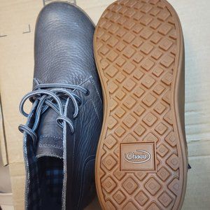 New Chaco  Men's boots size 9